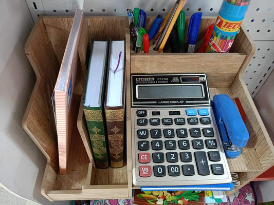 📚 المكتبة العصرية – Desk Organizer